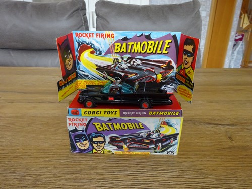 Corgi toys 267 batmobile - corgi,