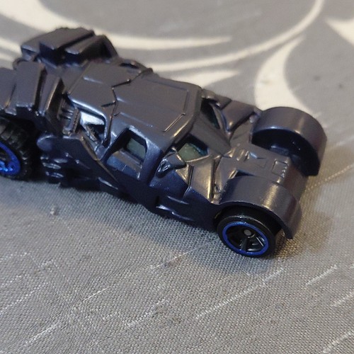 Hot wheels batmobil batman - hot,