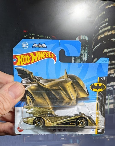 Batman batmobile hot wheels - hot,